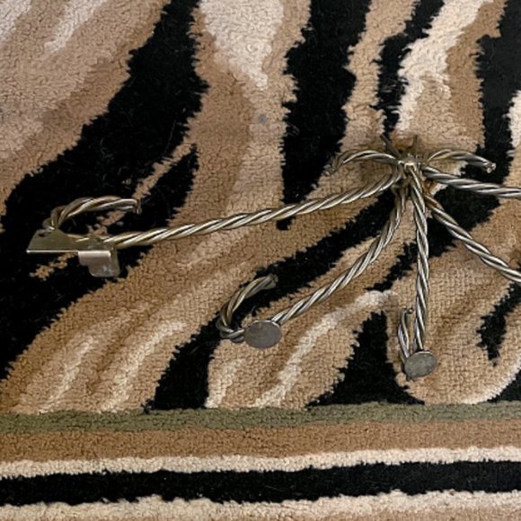 VINTAGE TWISTED BRASS ROPE WALL SHELF - Picture 3 of 4